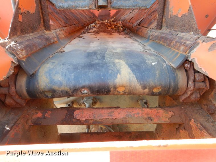 image for item EC9065 1985 Oshkosh P-2526-1 spreader truck