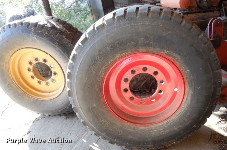 image for item EC9066 (5) tires and wheels