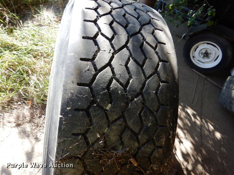 image for item EC9066 (5) tires and wheels