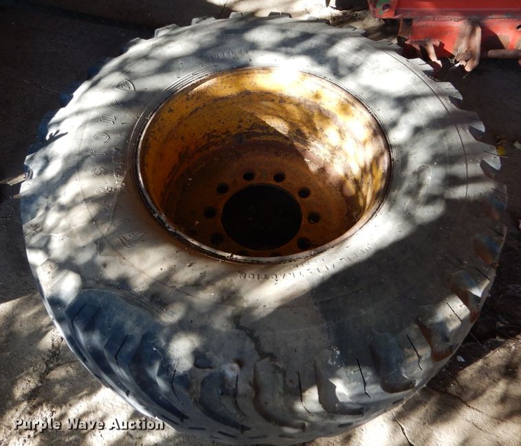 image for item EC9066 (5) tires and wheels