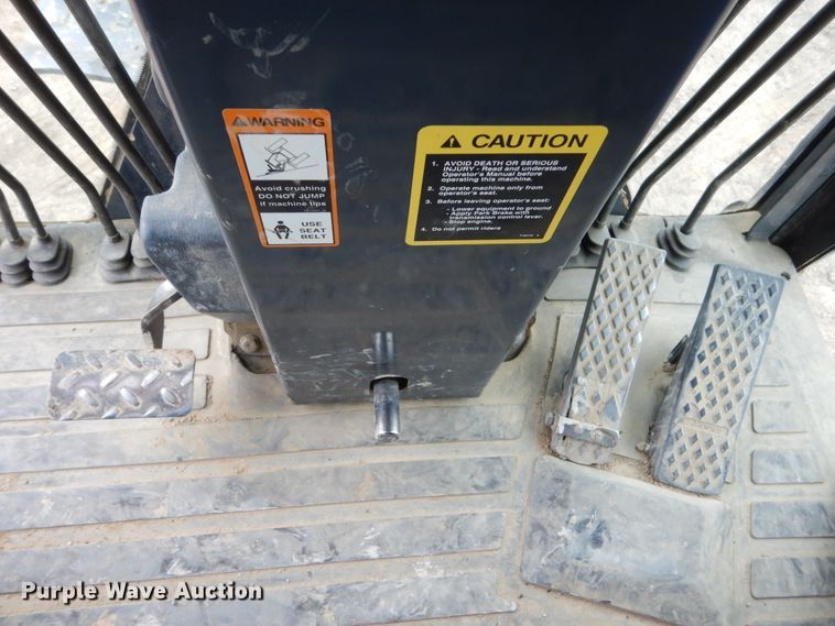 image for item EC9117 2005 John Deere 772D motor grader