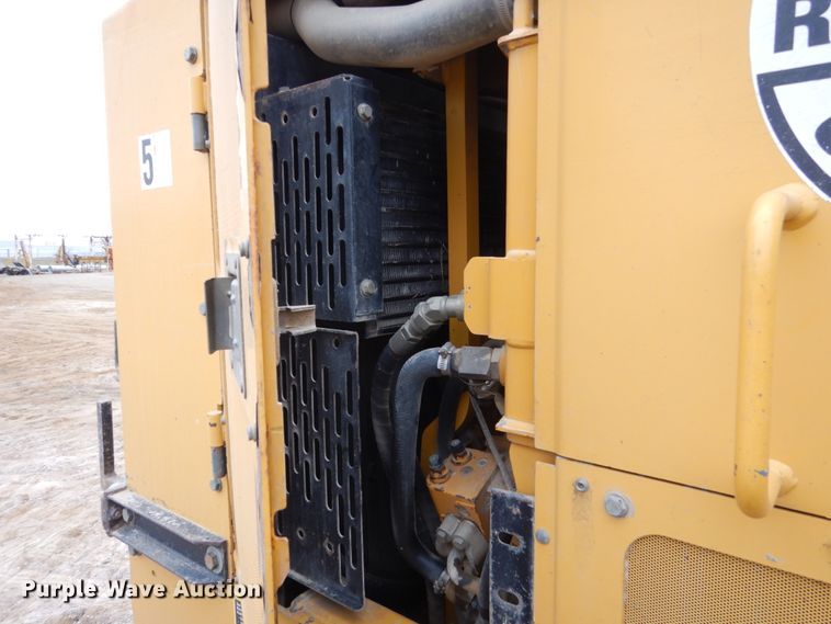 image for item EC9117 2005 John Deere 772D motor grader