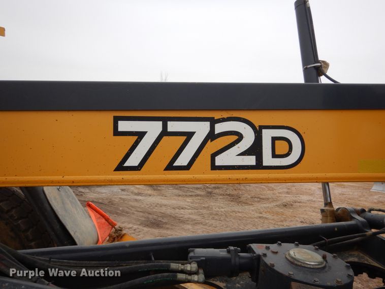 image for item EC9117 2005 John Deere 772D motor grader