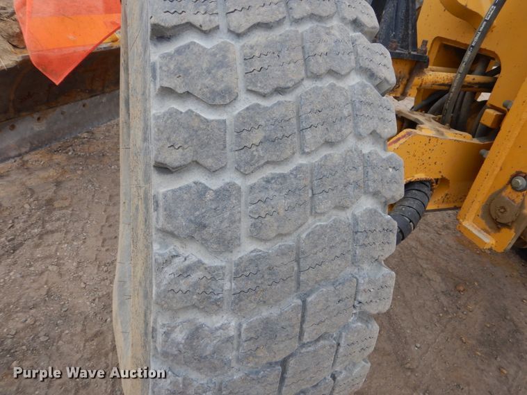 image for item EC9117 2005 John Deere 772D motor grader