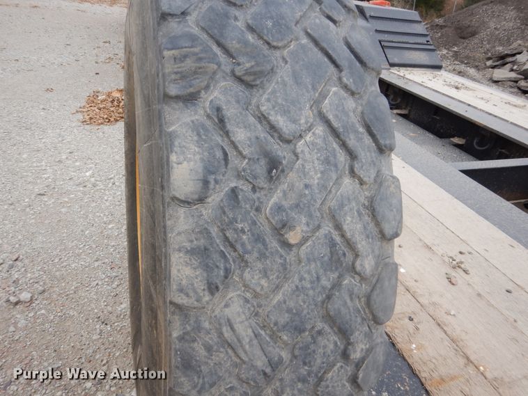 image for item EC9117 2005 John Deere 772D motor grader