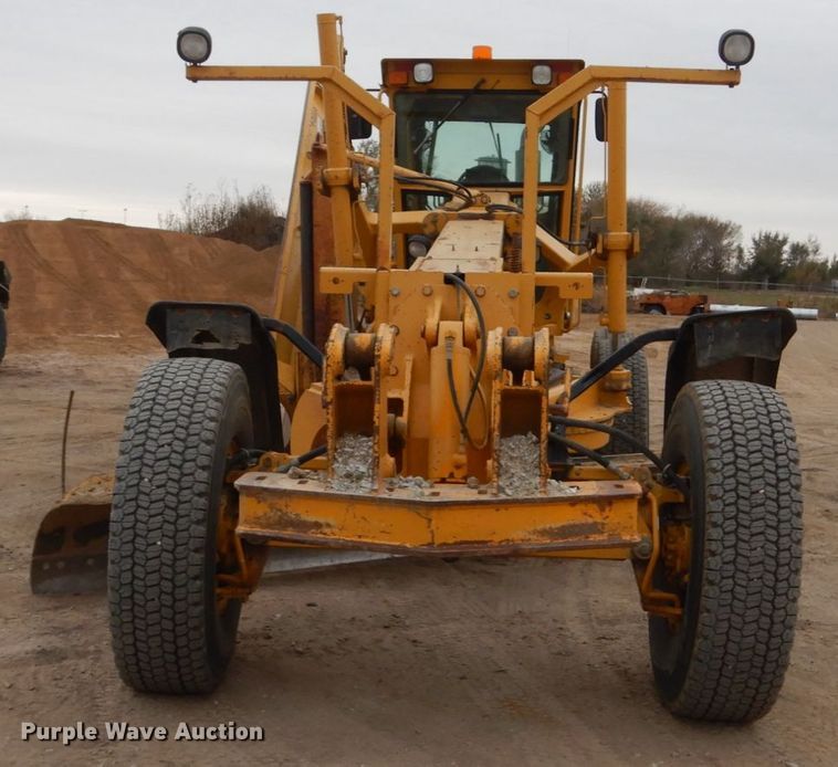 image for item EC9118 2000 John Deere 772CH motor grader