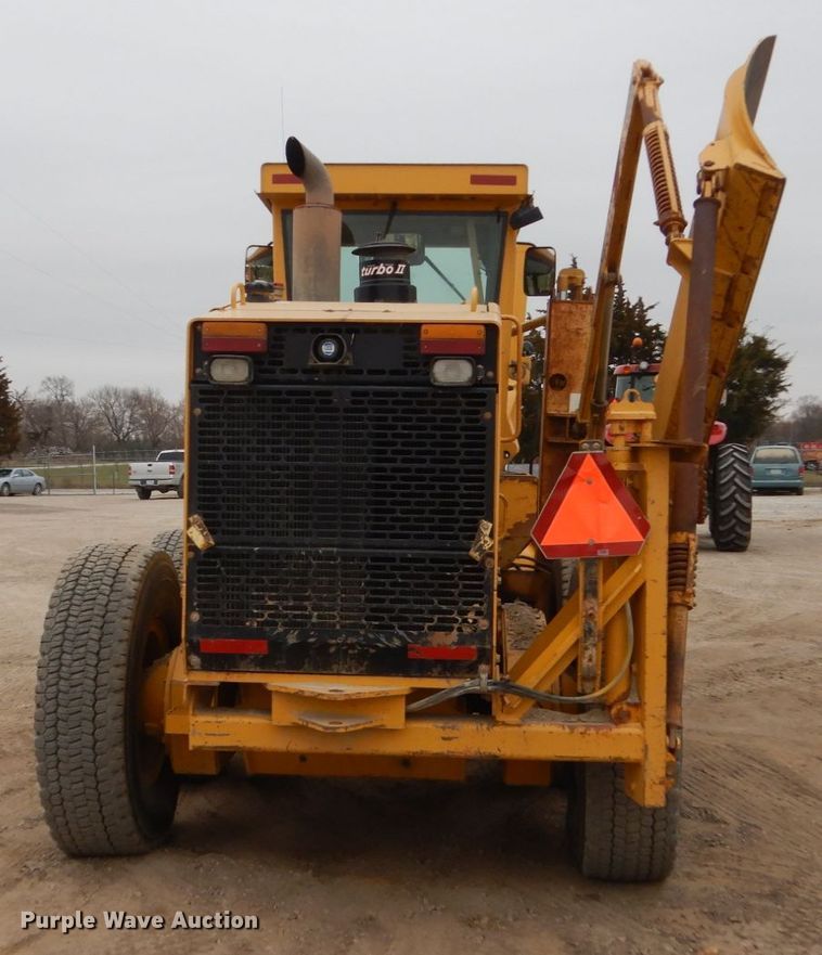 image for item EC9118 2000 John Deere 772CH motor grader