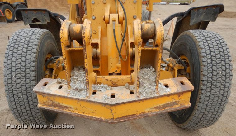 image for item EC9118 2000 John Deere 772CH motor grader