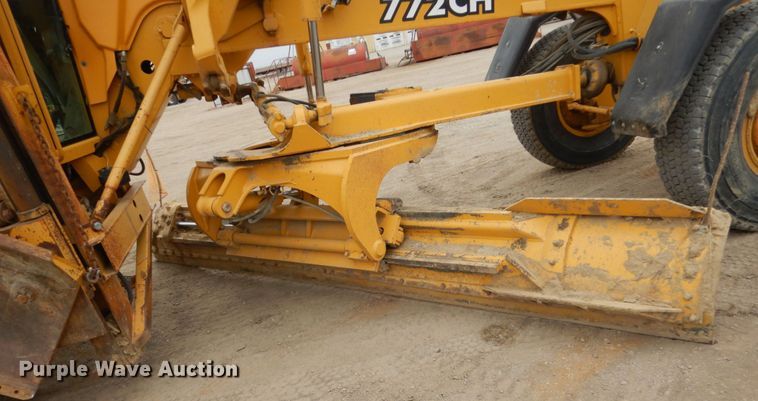image for item EC9118 2000 John Deere 772CH motor grader