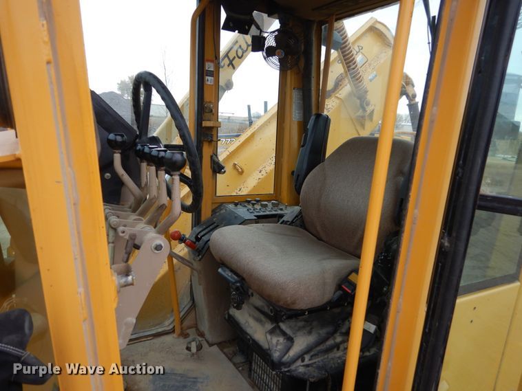 image for item EC9118 2000 John Deere 772CH motor grader