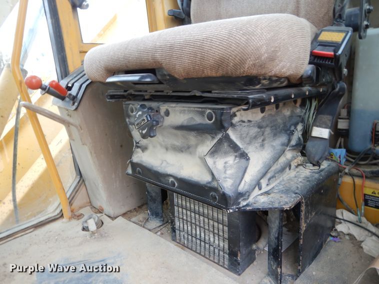 image for item EC9118 2000 John Deere 772CH motor grader