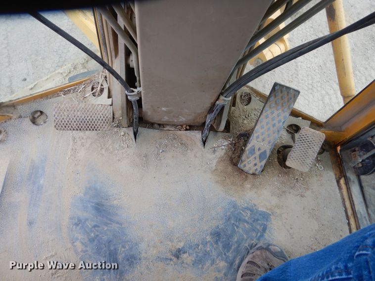 image for item EC9118 2000 John Deere 772CH motor grader