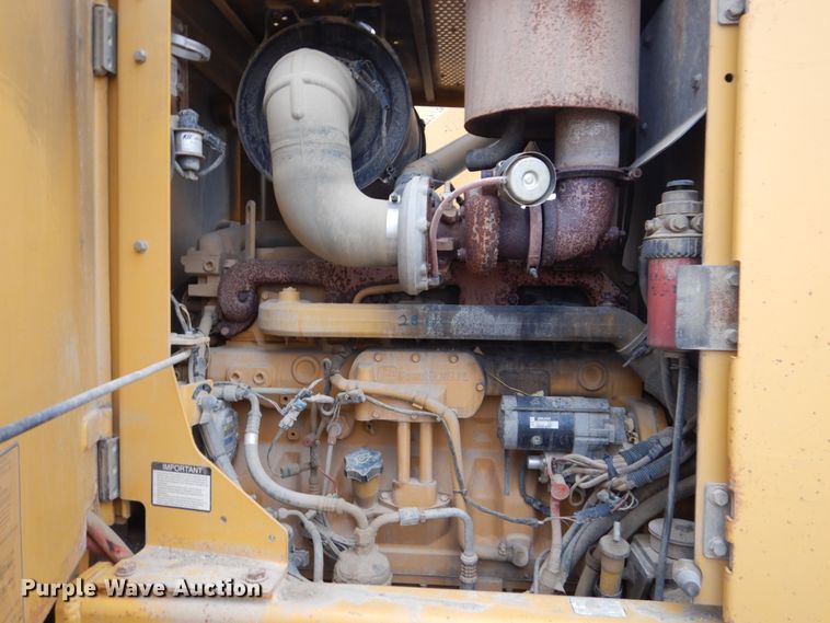 image for item EC9118 2000 John Deere 772CH motor grader