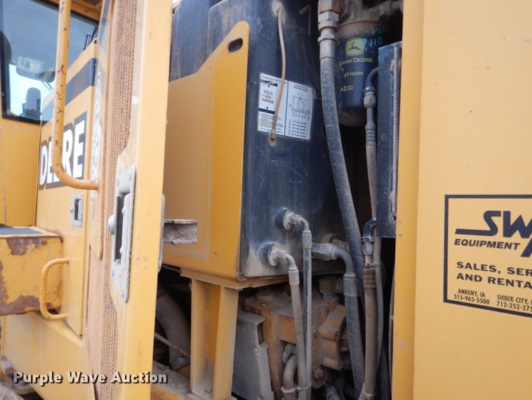 image for item EC9118 2000 John Deere 772CH motor grader