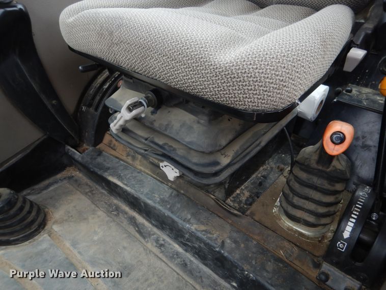 image for item EC9120 2013 Case IH Farmall 120A MFWD tractor