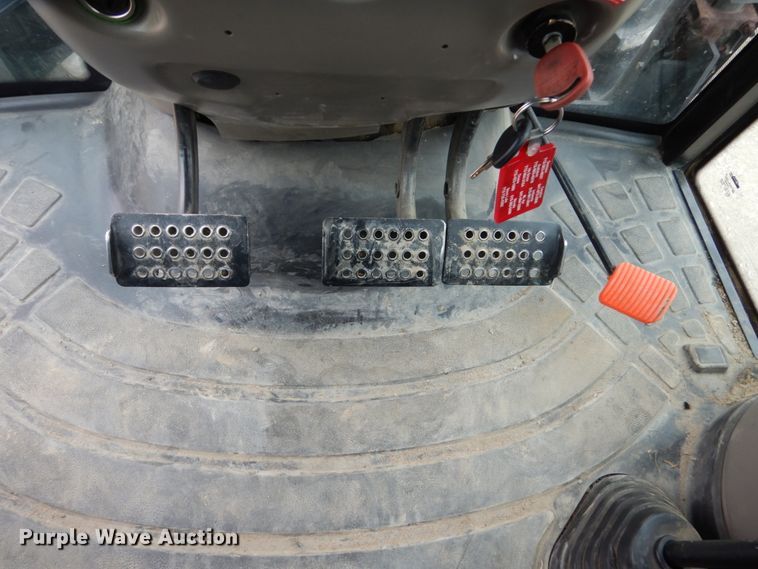 image for item EC9120 2013 Case IH Farmall 120A MFWD tractor