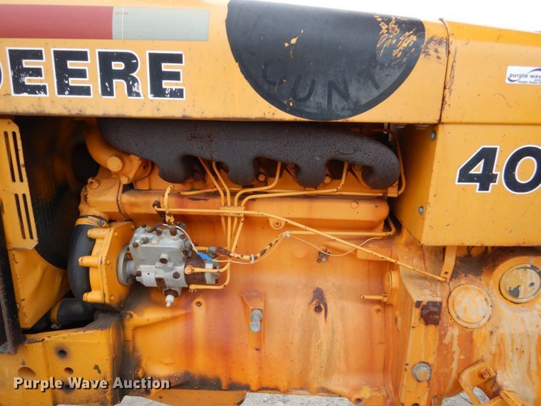 image for item EC9121 1982 John Deere 401B tractor