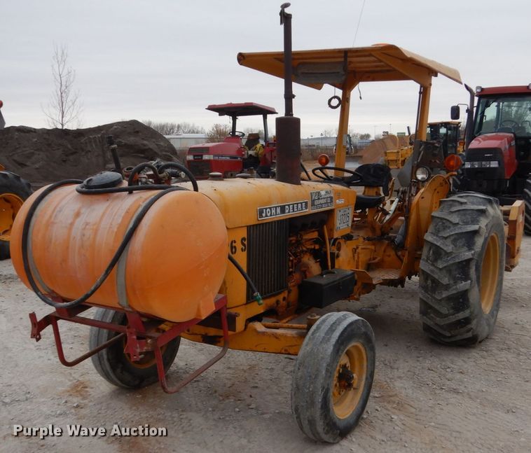 image for item EC9122 1975 John Deere 401B tractor