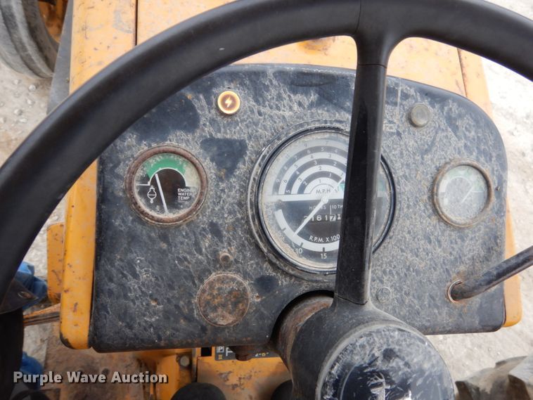 image for item EC9122 1975 John Deere 401B tractor