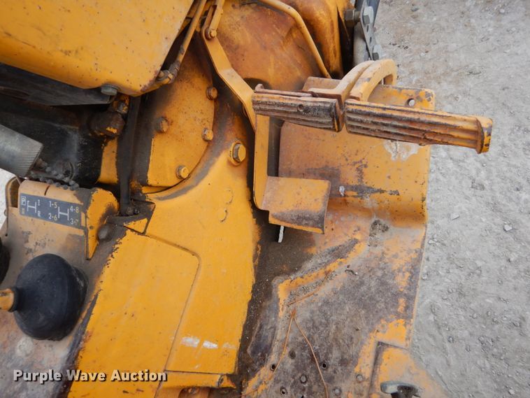 image for item EC9122 1975 John Deere 401B tractor