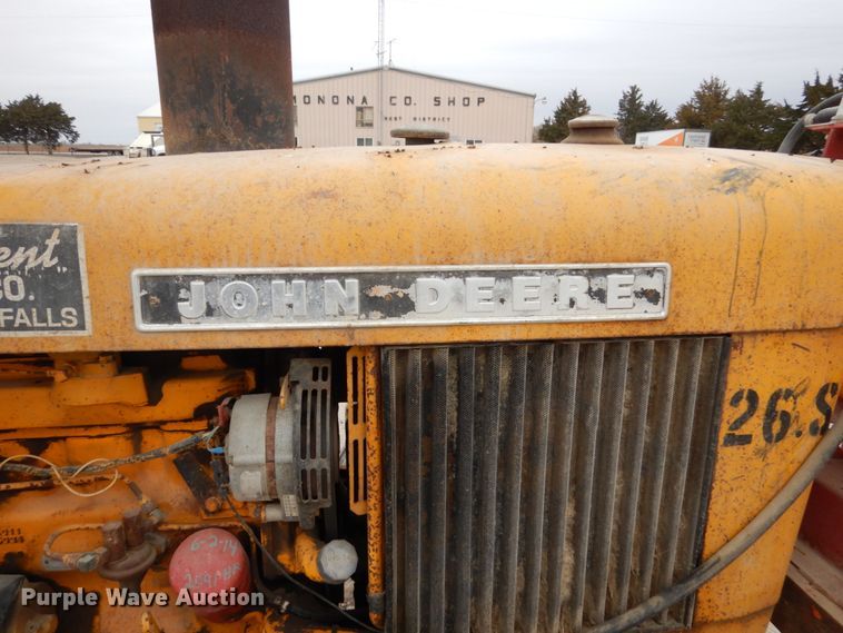 image for item EC9122 1975 John Deere 401B tractor