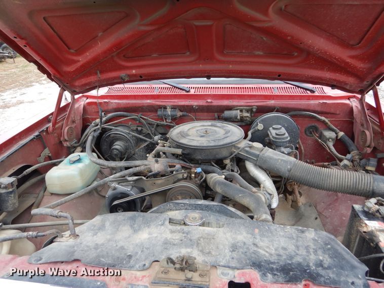 image for item EC9124 1991 Dodge Ram 150 flatbed pickup truck