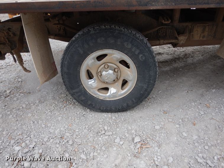 image for item EC9124 1991 Dodge Ram 150 flatbed pickup truck