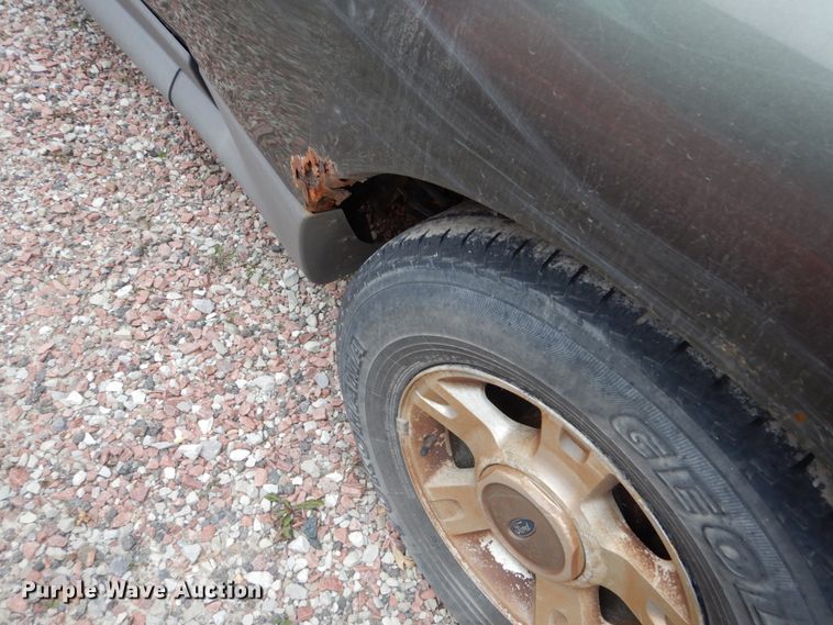 image for item EC9126 2003 Ford Explorer SUV