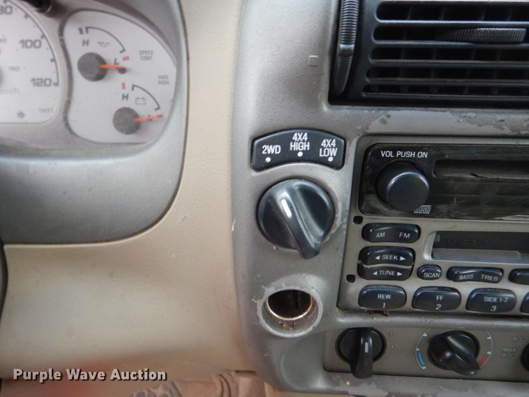 image for item EC9126 2003 Ford Explorer SUV