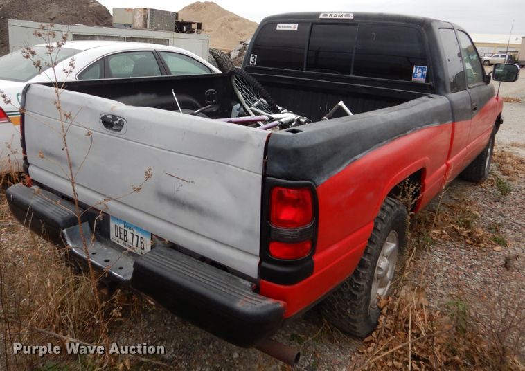 image for item EC9127 1997 Dodge Ram 1500 Club Cab pickup truck