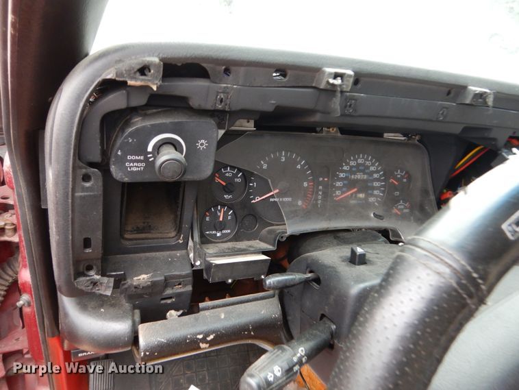 image for item EC9127 1997 Dodge Ram 1500 Club Cab pickup truck