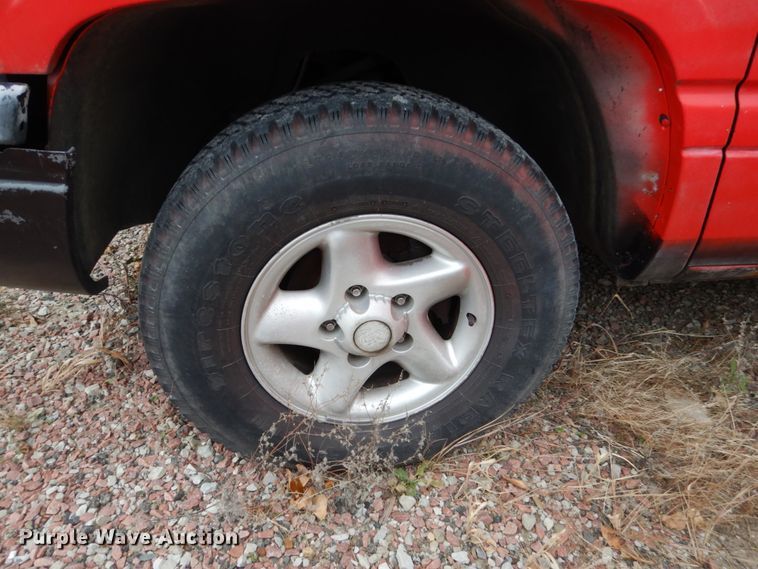 image for item EC9127 1997 Dodge Ram 1500 Club Cab pickup truck