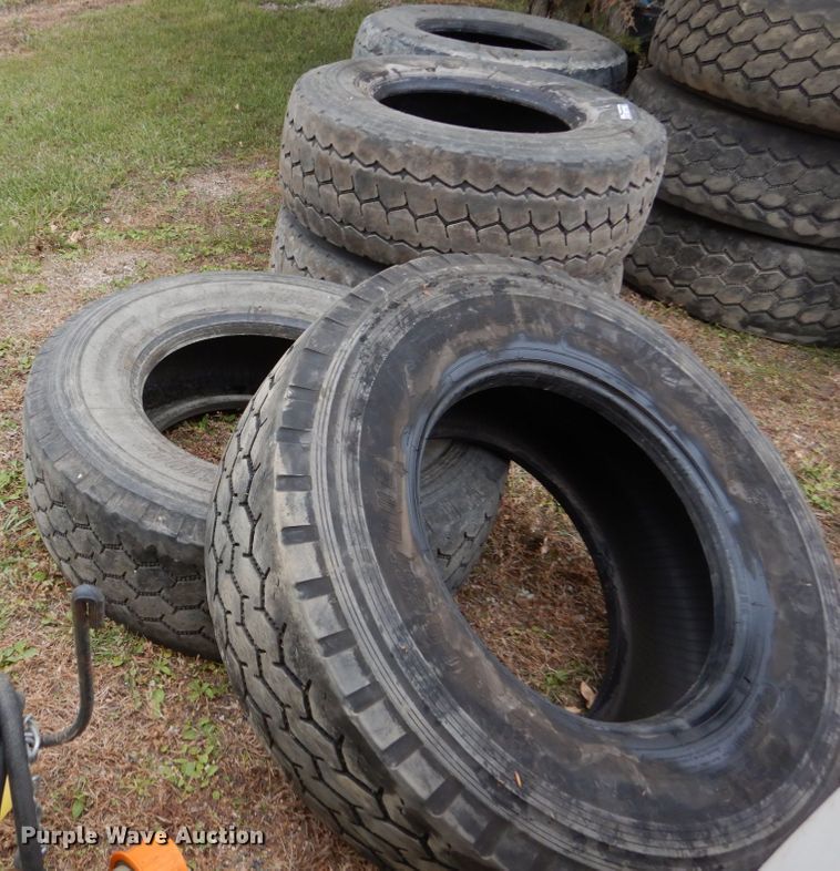 image for item EC9141 (6) 385/65R22.5 tires