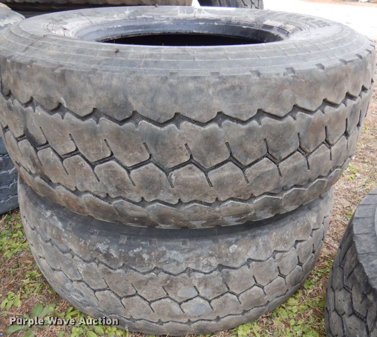 image for item EC9141 (6) 385/65R22.5 tires