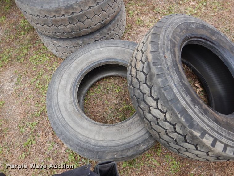 image for item EC9141 (6) 385/65R22.5 tires