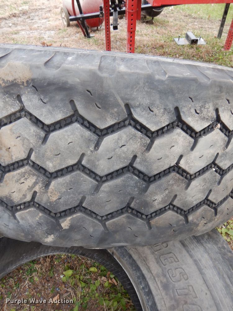 image for item EC9141 (6) 385/65R22.5 tires