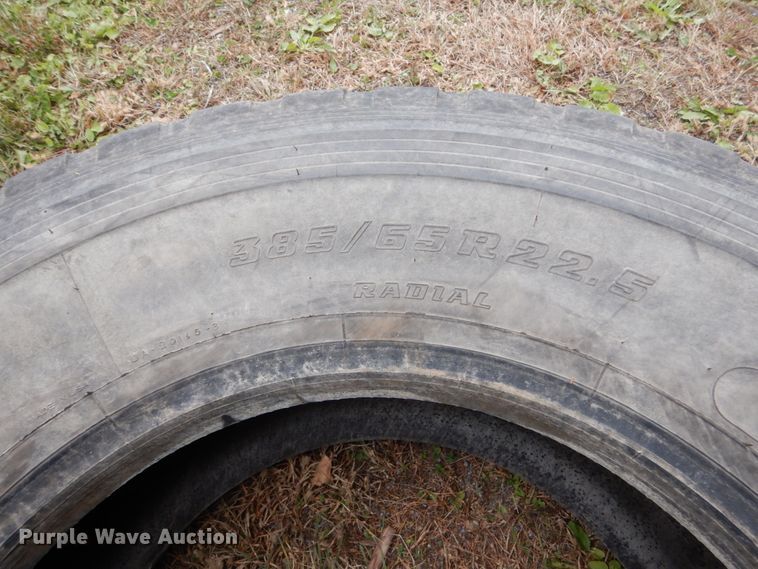 image for item EC9141 (6) 385/65R22.5 tires