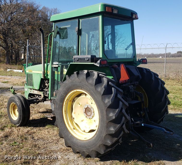 image for item ET9965 2000 John Deere 5510 tractor