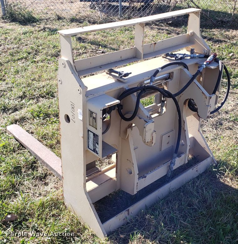 image for item ET9966 JLG pallet forks