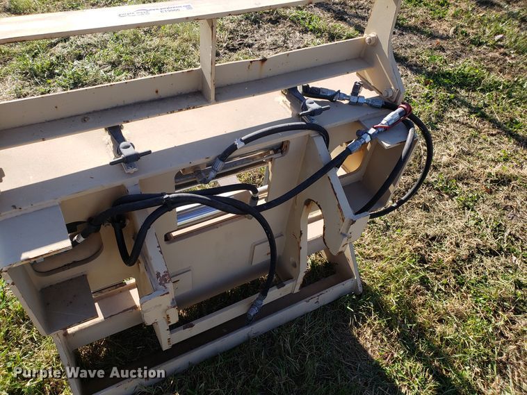 image for item ET9966 JLG pallet forks