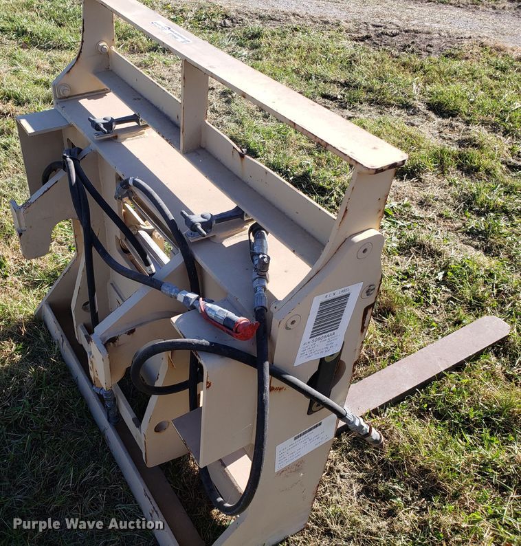 image for item ET9966 JLG pallet forks