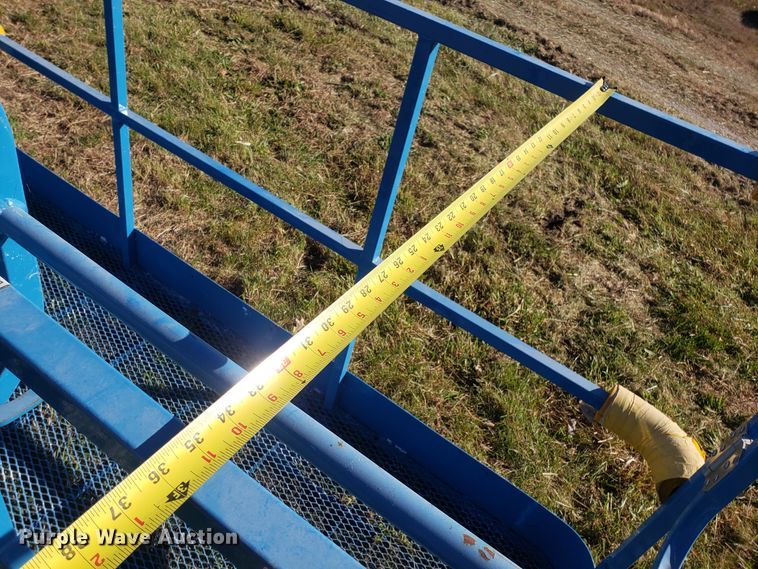 image for item ET9967 JLG man lift platform