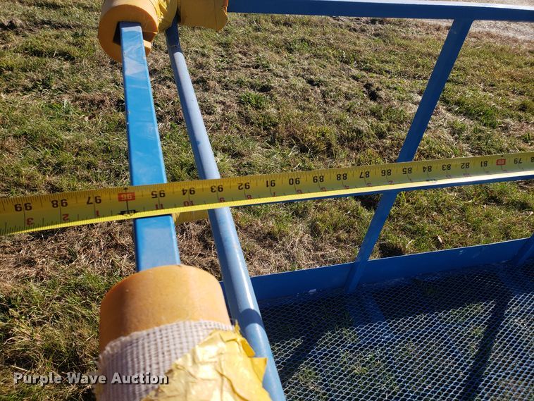 image for item ET9967 JLG man lift platform