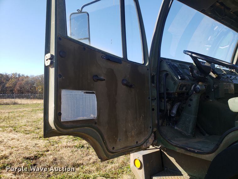 image for item ET9971 1994 Stewart & Stevenson MTV M-1090 dump truck