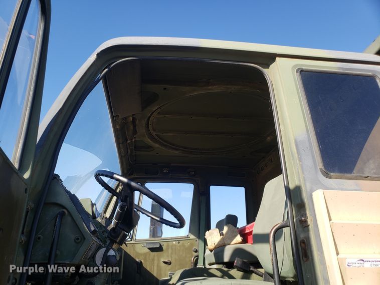 image for item ET9971 1994 Stewart & Stevenson MTV M-1090 dump truck