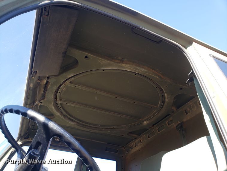 image for item ET9971 1994 Stewart & Stevenson MTV M-1090 dump truck