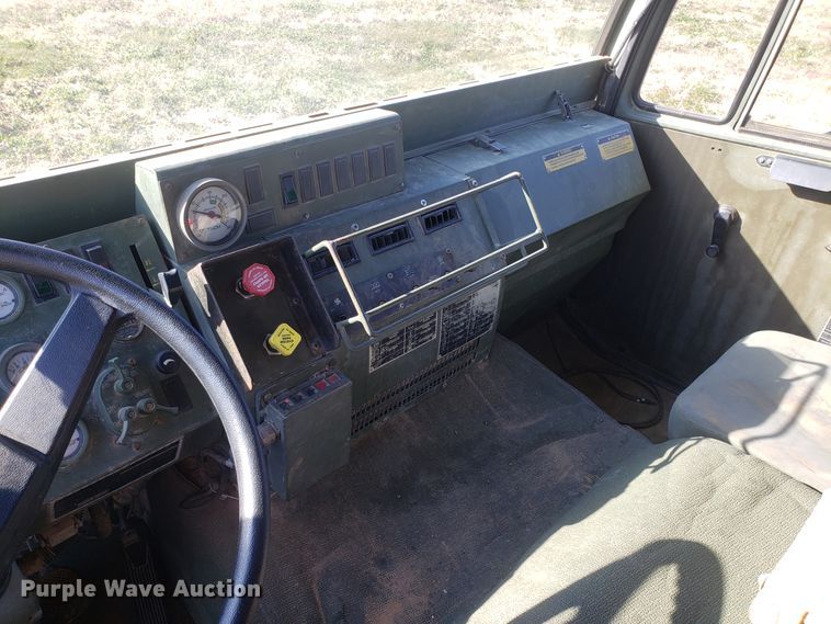 image for item ET9971 1994 Stewart & Stevenson MTV M-1090 dump truck