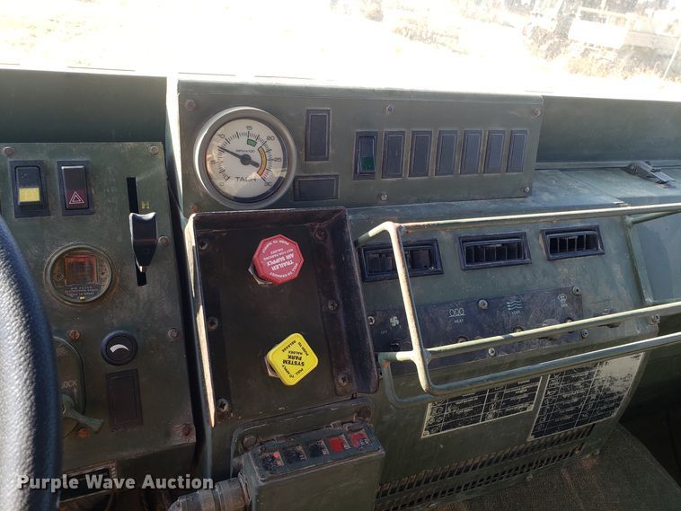 image for item ET9971 1994 Stewart & Stevenson MTV M-1090 dump truck