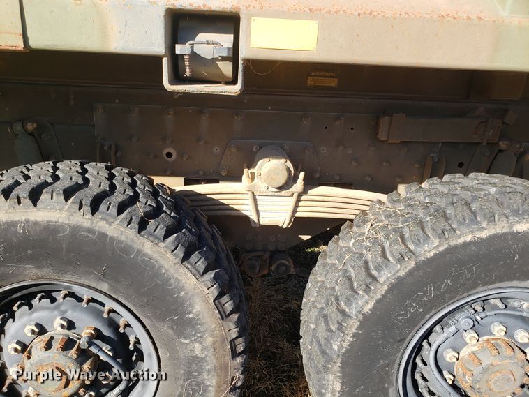 image for item ET9971 1994 Stewart & Stevenson MTV M-1090 dump truck