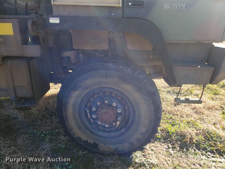 image for item ET9971 1994 Stewart & Stevenson MTV M-1090 dump truck